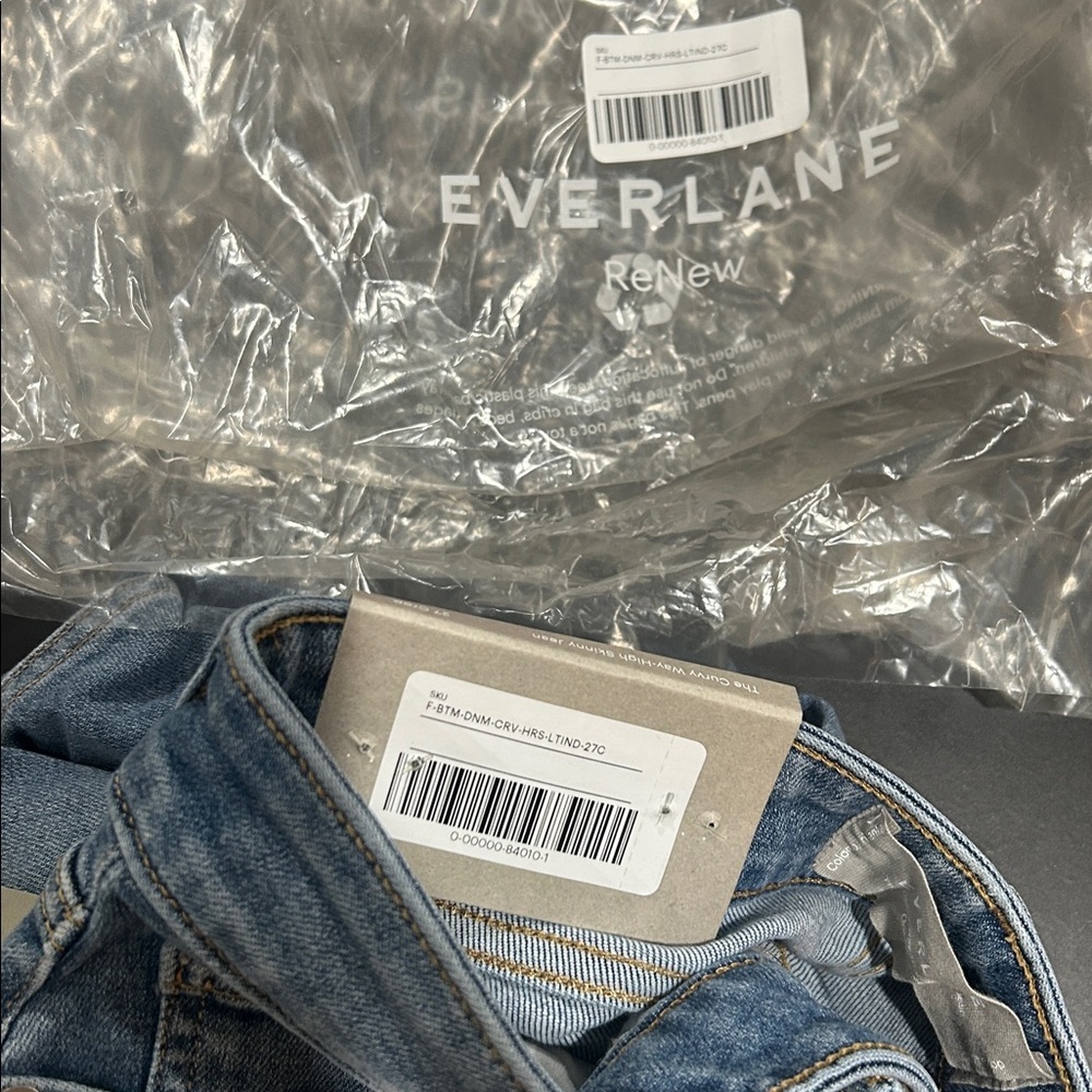 Everlane Women's Way-High® Hourglass Skinny Jean in Faded Blue, Size 27, Cotton - Picture 3 of 5